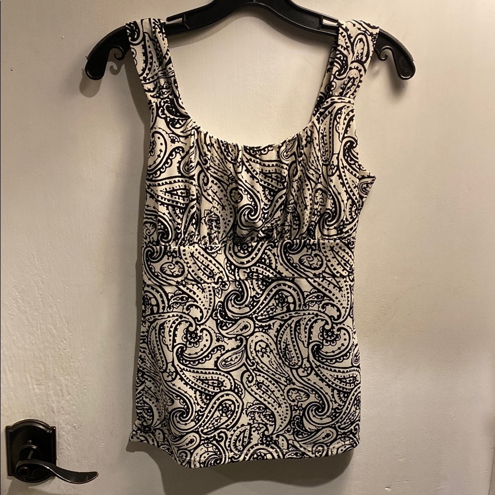 Ann Taylor Black and White Ruffled Sleeveless Tank Top